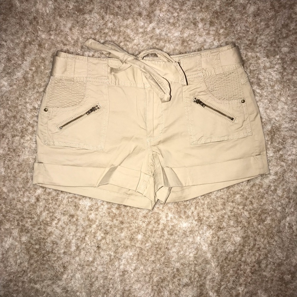 Shorts with Tie